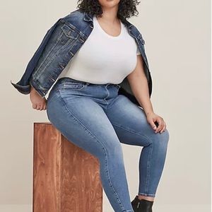 Torrid 20 Tall Bombshell Skinny Stretch Plus Size Women’s Jeans High 12” Rise